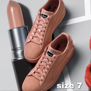 Puma x MAC Cosmetics Crème d'Nude Pink Classic Suede Sneakers Size 7 Rare